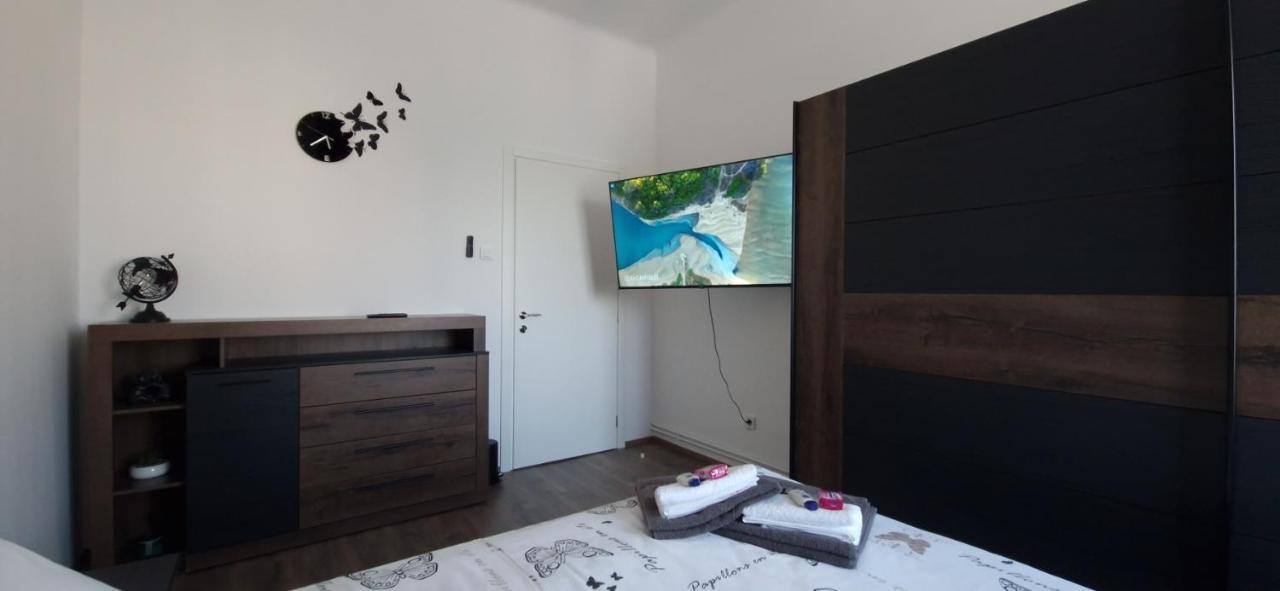 Апартаменты Mc Centar Apartman Пула Экстерьер фото
